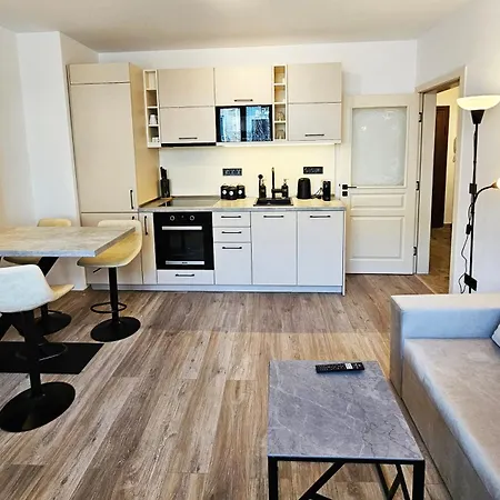 Bijou - Noble Area & Free Parking *