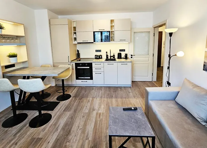 Bijou - Noble Area & Free Parking *